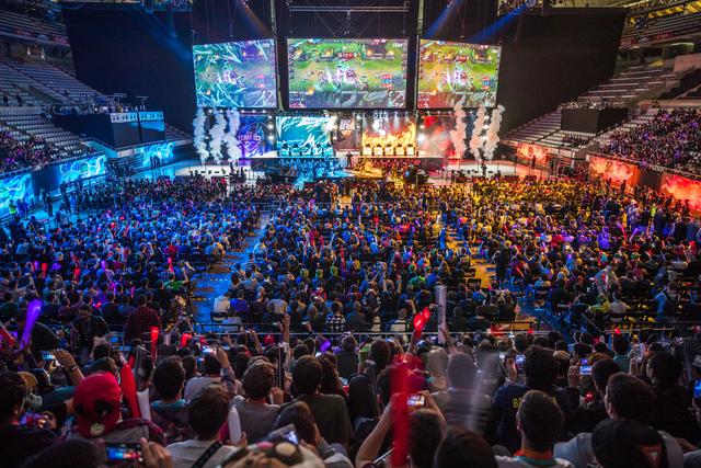 RNG公布夏季赛名单，新上单的名字亮了！